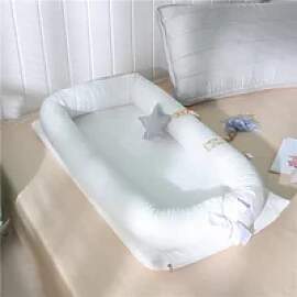 50*90cm Weißes Reisebett Tragbares Baby-Nest