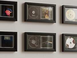 Allenkwok CD-Display-Rahmen aus Massivholz mit