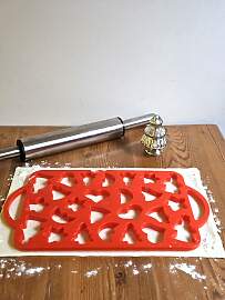 Ausstechform RUCO, rot, B:220mm L:320mm,