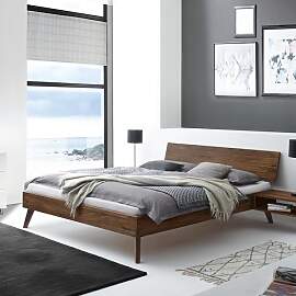 Bett Coraia Nussbaum Massivholz