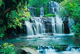 Fototapete KOMAR "Pura Kaunui Falls - Größe 