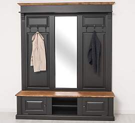 Große Landhaus Garderobe mit Kleiderhaken und