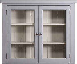 Hängeschrank im Landhausstil gewachst