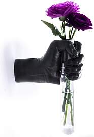 Hand-Form Schwarze Wandvase mit Glasröhrchen –