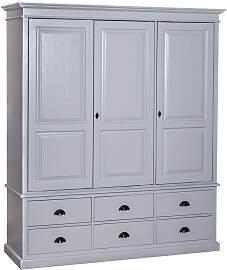 Kleiderschrank mit Schubladen im Landhausstil