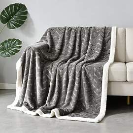 Kuscheldecke Flauschig 150x200 cm –