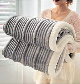 Kuscheldecke Flauschig Gestreifte 150x200cm –