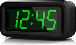 KWANWA Digitaler Wecker, LED Uhr Batteriebetrieben 
