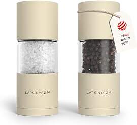 LARS NYSØM Salz und Pfeffermühle Set aus