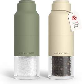 LARS NYSØM Salz und Pfeffermühle Set mit
