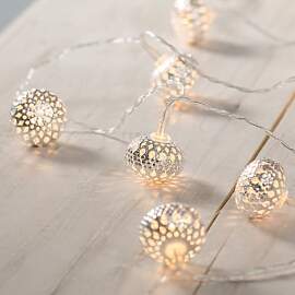 Lights4fun 10er LED-Lichterkette | silberne Kugeln 