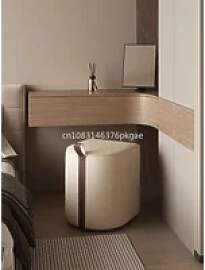 Make-up-Hocker, Kommodenstuhl,