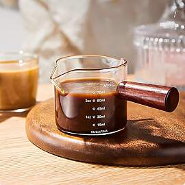 Messbecher mit doppeltem Ausguss mit Holzgriff,