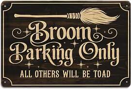 Metallschild im Vintage-Stil "Broom Parking