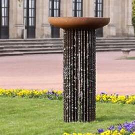 muenkel design Kalypso [Gartenskulptur mit