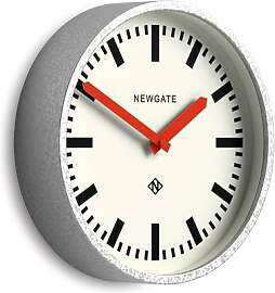 NEWGATE® Luggage wanduhr | Moderne Retro Metall