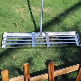 Rasen Nivellierrechen 89x25 cm aus Edelstahl,