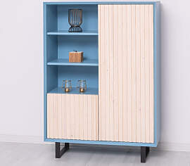 Skandi-Schrank mit modernen Lamellentüren