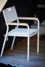 Stapelsessel Lux aus Aluminium, modern und