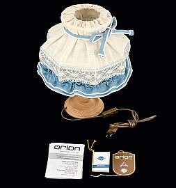 Tischlampe KITZ, mit blaufärbigem Zierband, mittel