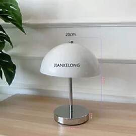 Überzogene Stativ Tischlampe Italienische
