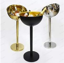 Vom Boden bis zur Decke reichender