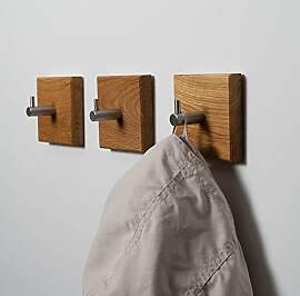 WOODS Garderobenhaken quadratisch aus Holz I