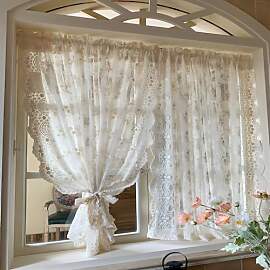 Yaland Exquisite Embroidered Scheibengardine