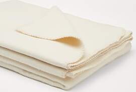 Yogabox Flauschige Kuscheldecke 150x200 cm,