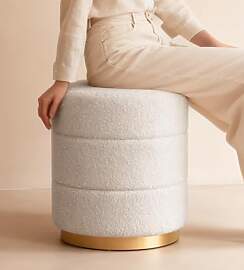 Zedelmaier Sitzhocker aus Teddy Stoff,