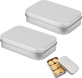 Zweiteiliges Set Aus Blechdose Mit
